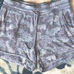 Camo jersey short